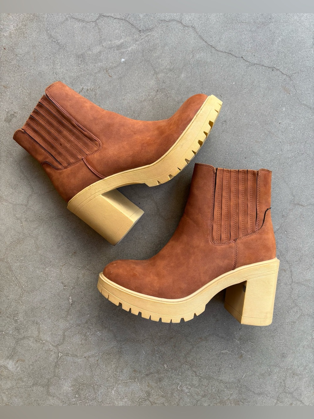 Brown Faux Suede Chunky Lug Sole Block Heel Platform Ankle Boots Women's Size 8